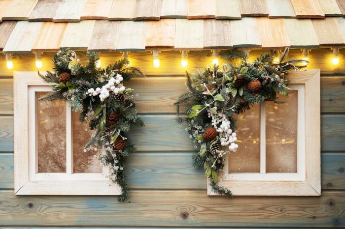 How to decorate outside windows for christmas