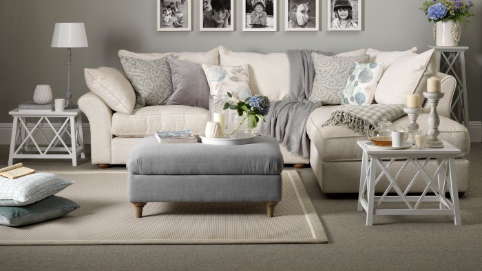 How to decorate around a carpet living room