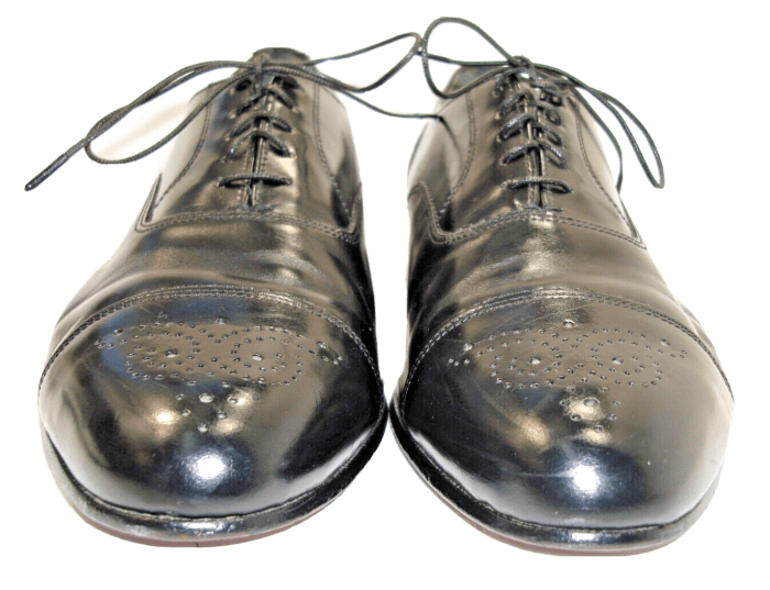 Structure men's dress shoes