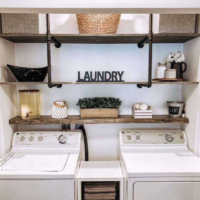 How to decorate a laundry room wall